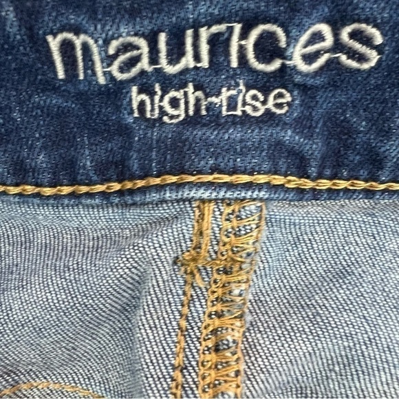 MAURICES Women’s High-Rise Blue Jeans Sz Small Short Distressed Ripped Stretch - Picture 6 of 13
